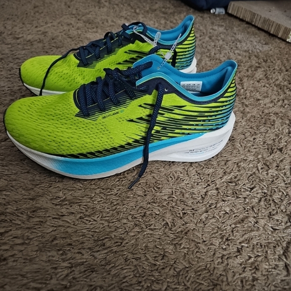 361 flame carbon fiber running mens shoes. Just like nike aloha fly - Picture 1 of 7
